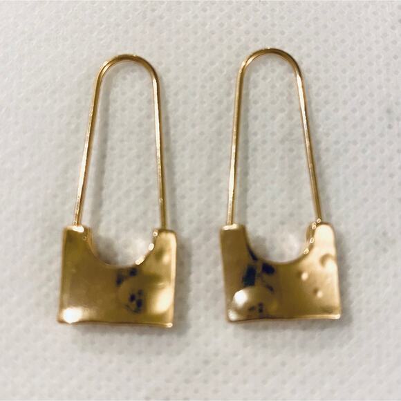 Gold Safety Pin Earrings - Picture 1 of 1